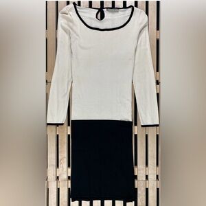 New without tags Max Mara Weekend cream keyhole back long sweater/dress